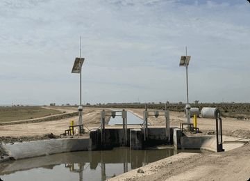 Image depicting a dam in an artificial river.